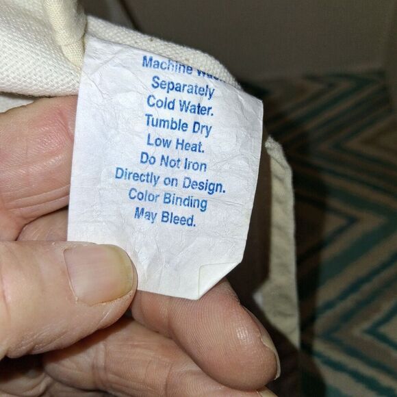 White Full apron with Eat at Mom's Cafe on Front Tie at Neck and Waist. - Picture 5 of 6